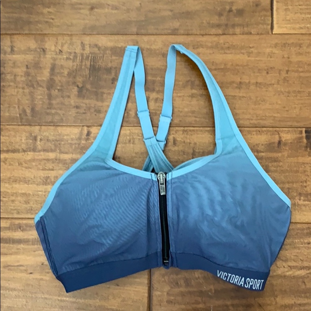 Victoria’s Secret knockout blue bra